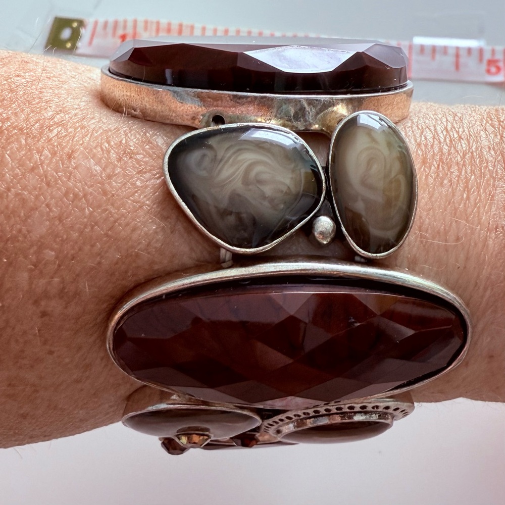 Chic Silver and Brown Stone Bracelet - Picture 6 of 6